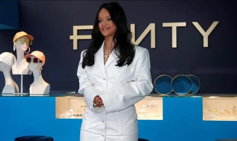 Rihanna’nın iç çamaşırı markası halka arza açılıyor